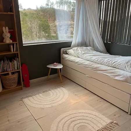 Enebolig 5 Min Fra Dyreparken Og Hamresanden * Kristiansand